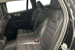 musta Volvo V60 Cross Country 2023 kuva 10.
