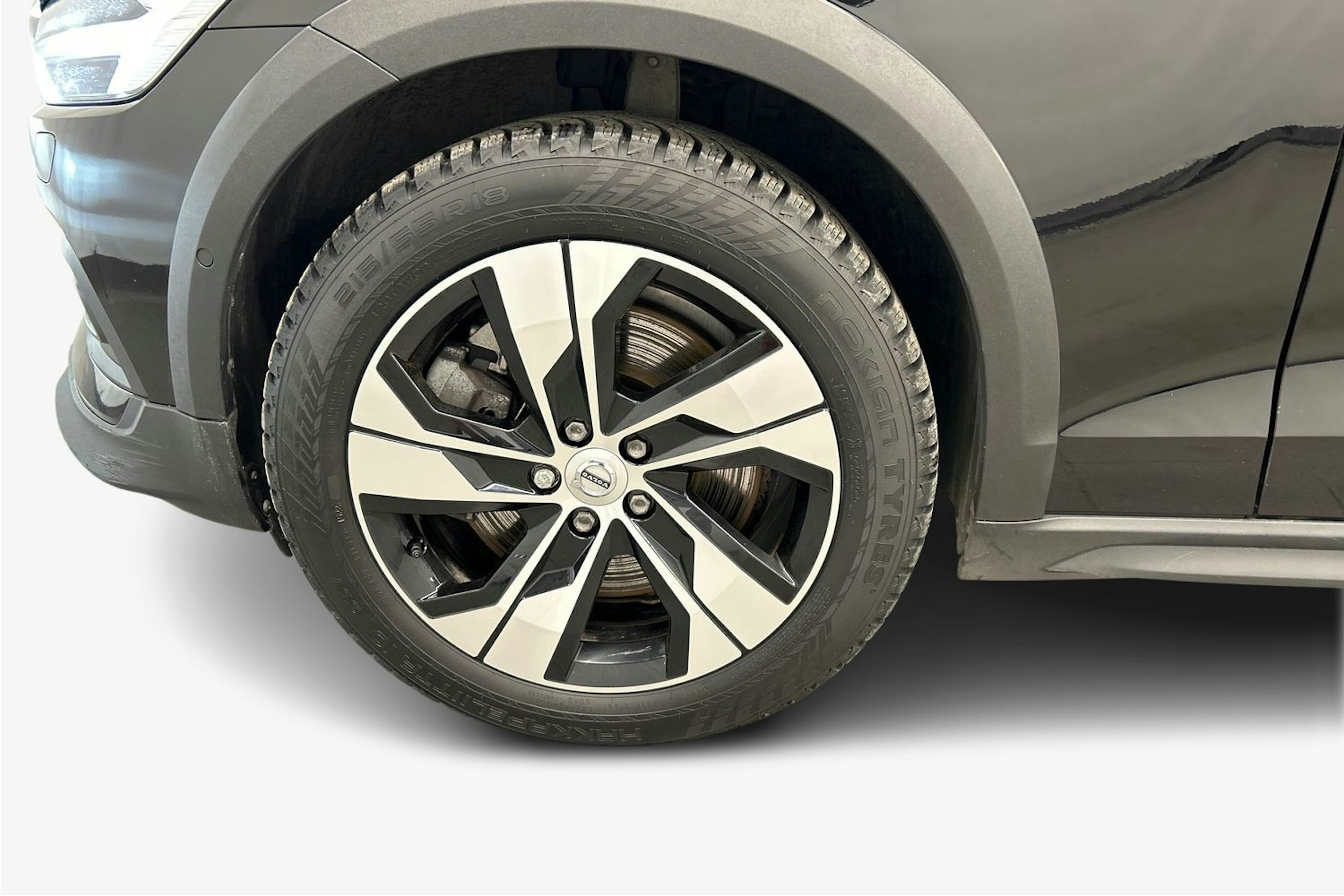 musta Volvo V60 Cross Country 2023 kuva 11.