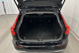 musta Volvo V60 Cross Country 2023 kuva 16.