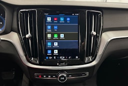 musta Volvo V60 Cross Country 2023 kuva 25.