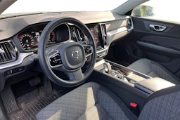 harmaa Volvo V60 Cross Country 2022 kuva 3.