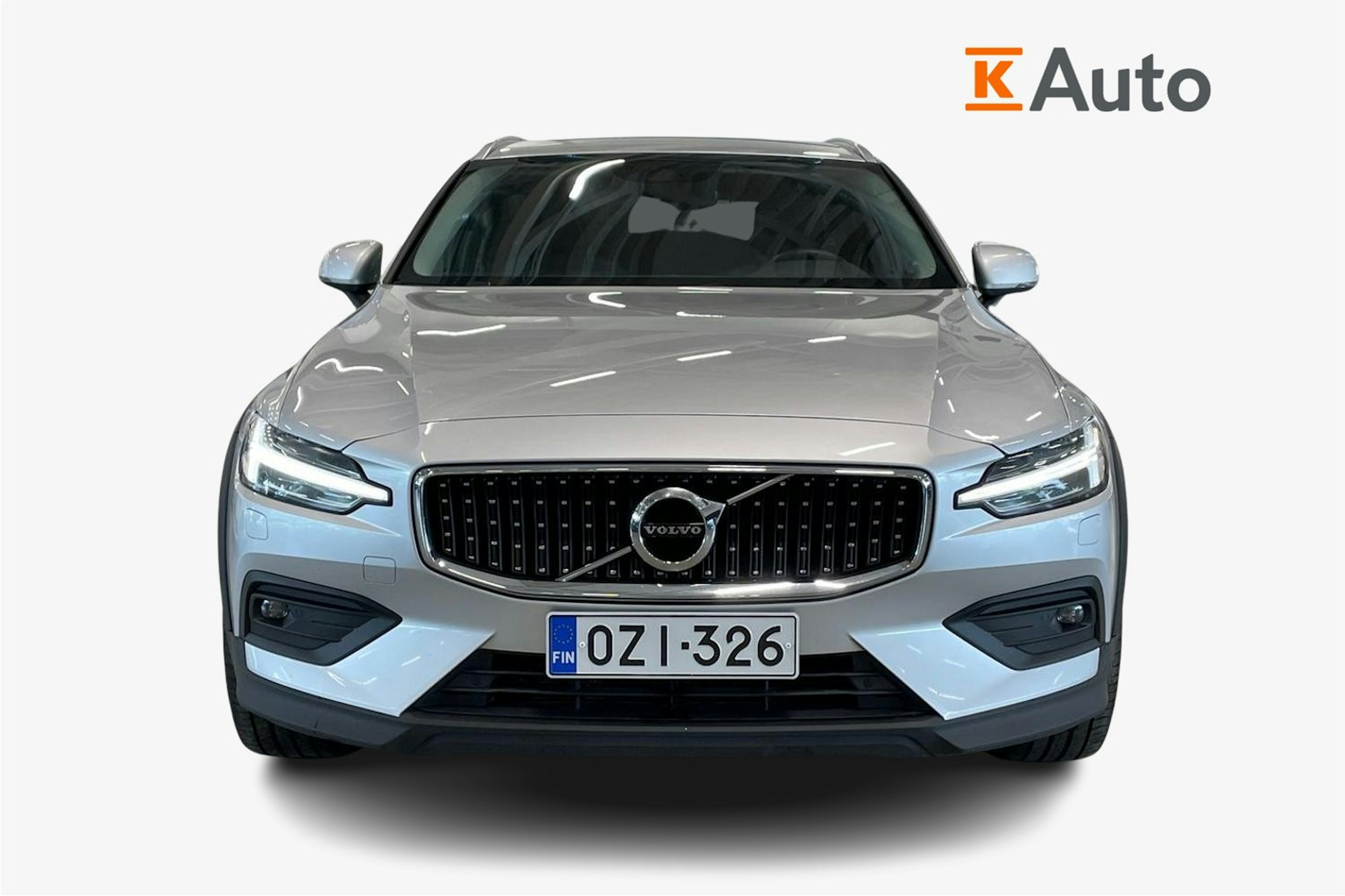 harmaa Volvo V60 Cross Country 2022 kuva 5.