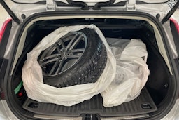 harmaa Volvo V60 Cross Country 2022 kuva 14.