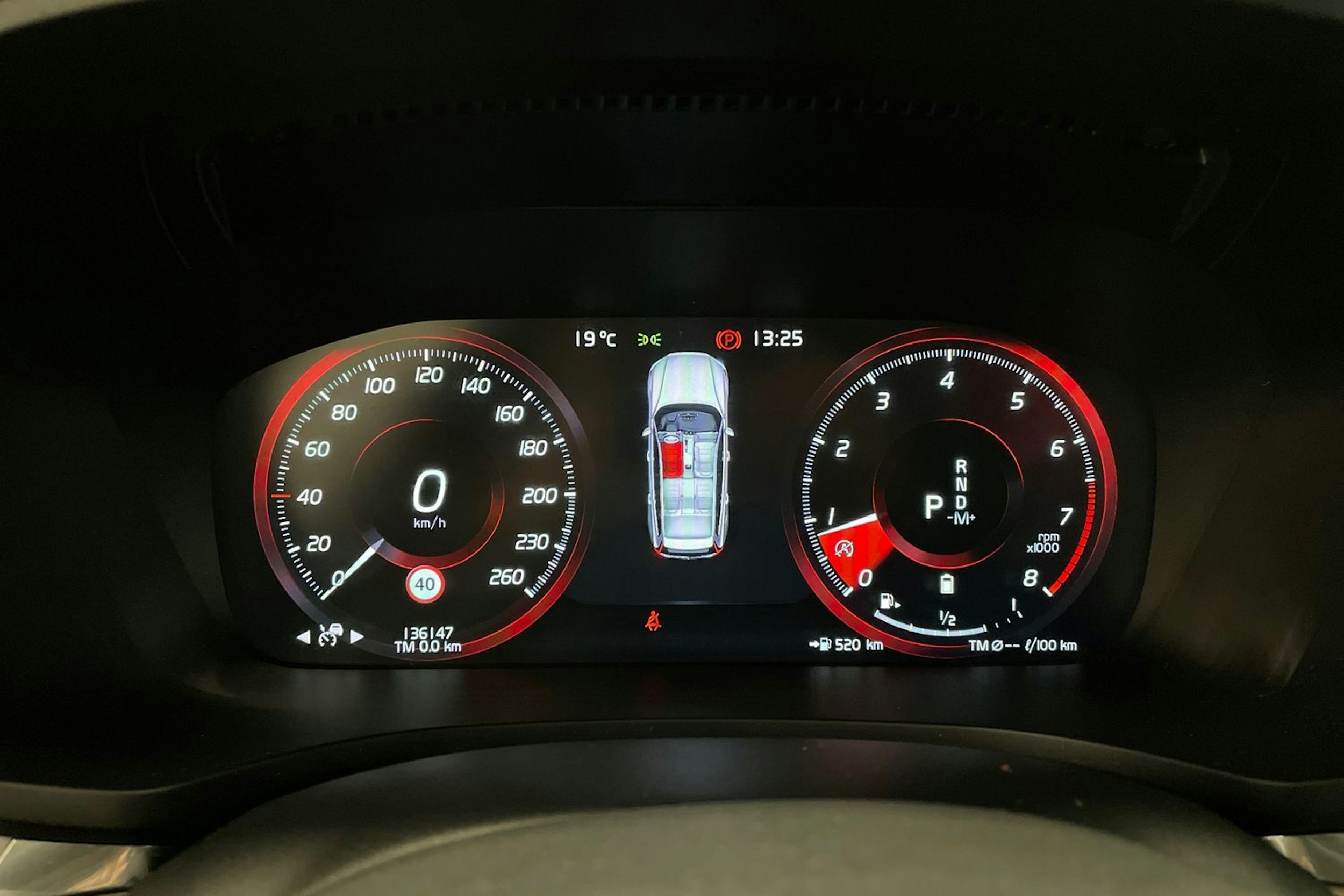 harmaa Volvo V60 Cross Country 2022 kuva 23.