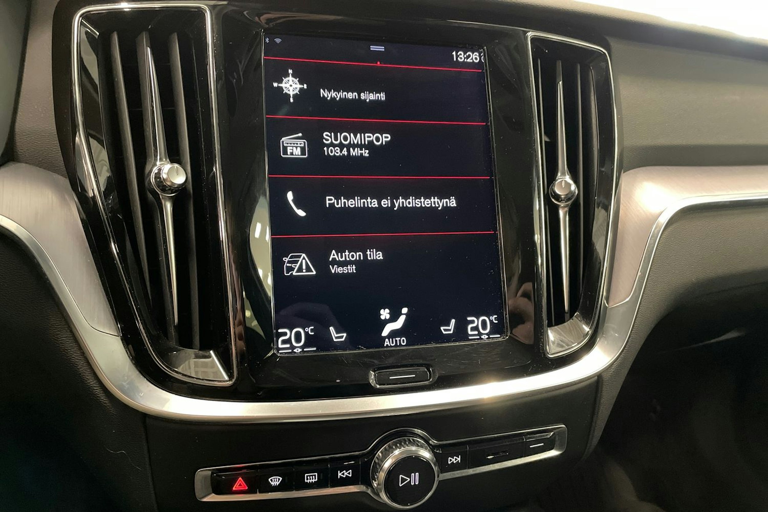 harmaa Volvo V60 Cross Country 2022 kuva 26.