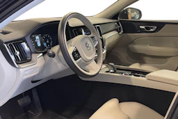 musta Volvo V60 Cross Country 2022 kuva 3.