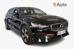 musta Volvo V60 Cross Country 2022 kuva 1.