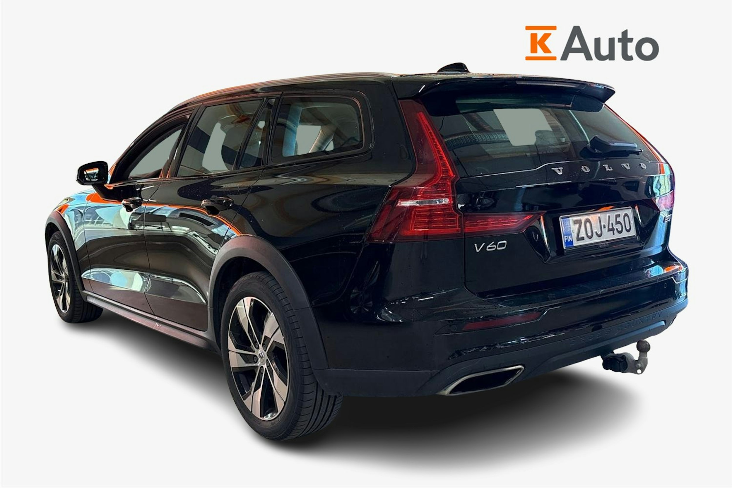 musta Volvo V60 Cross Country 2022 kuva 2.