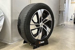 musta Volvo V60 Cross Country 2022 kuva 10.