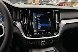 musta Volvo V60 Cross Country 2022 kuva 19.