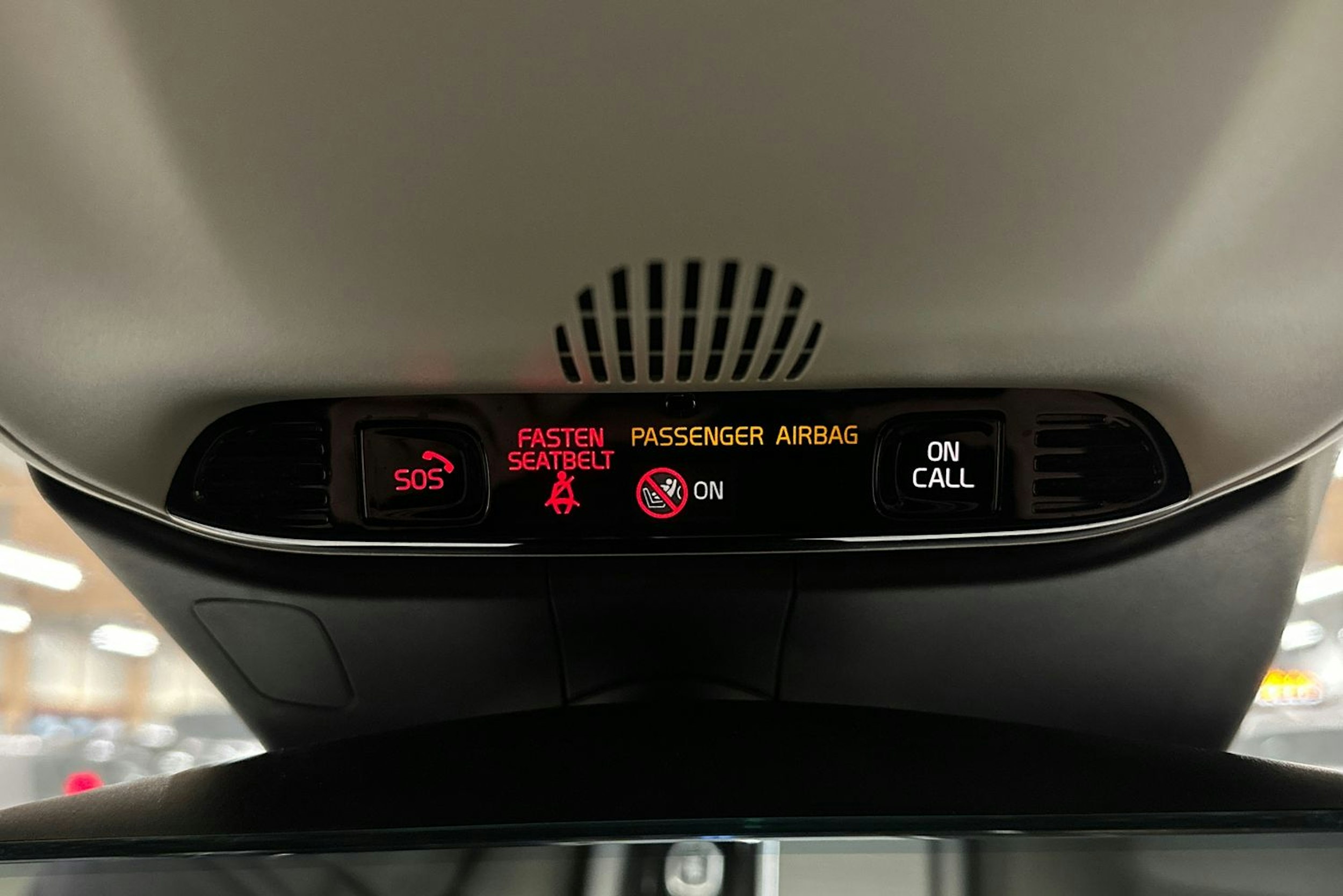 musta Volvo V60 Cross Country 2022 kuva 20.