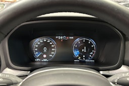 musta Volvo V60 Cross Country 2022 kuva 21.