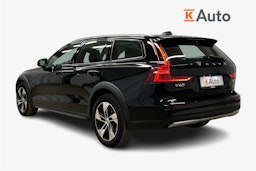 Volvo V60 Cross Country 2023 kuva 2.