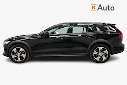 Volvo V60 Cross Country 2023 kuva 6.