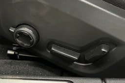 Volvo V60 Cross Country 2023 kuva 18.