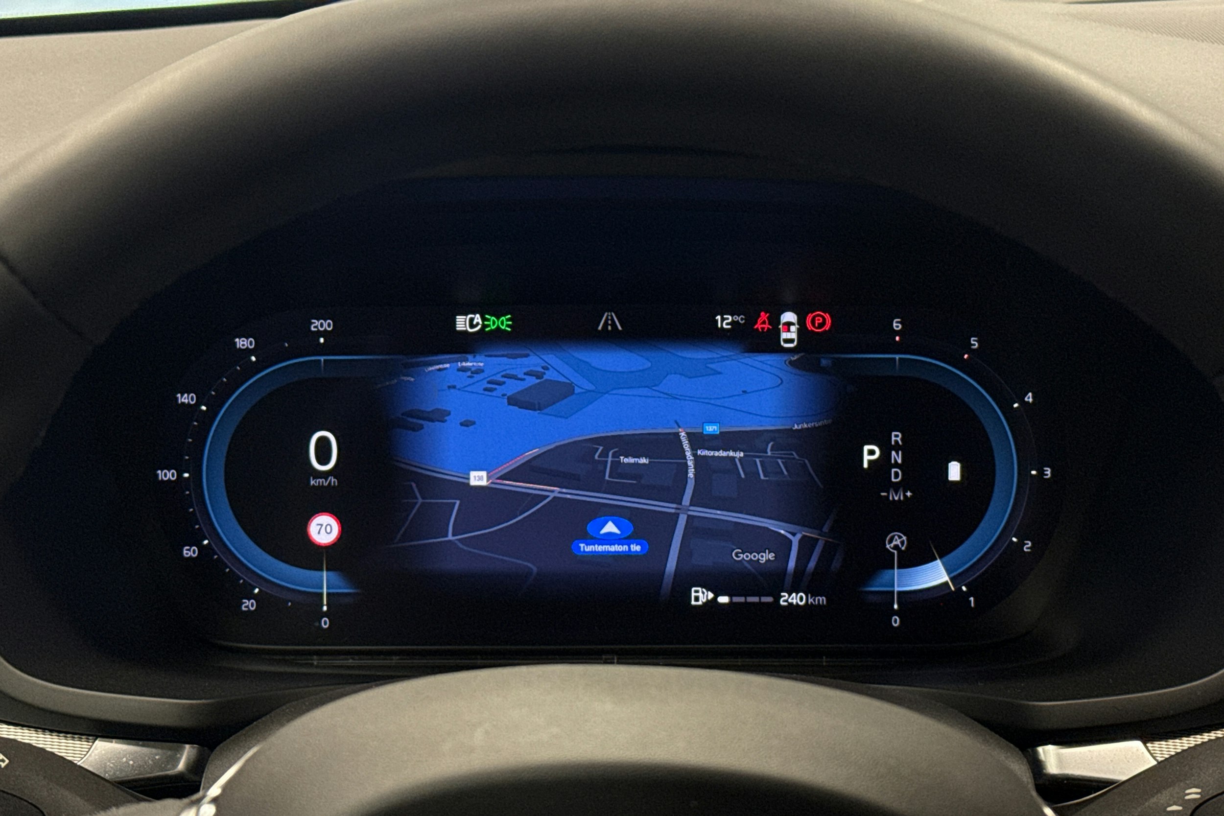 musta Volvo V60 Cross Country 2023 kuva 17.