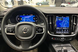 musta Volvo V60 Cross Country 2023 kuva 4.