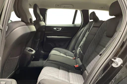 musta Volvo V60 Cross Country 2023 kuva 8.