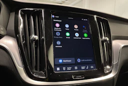 musta Volvo V60 Cross Country 2023 kuva 15.
