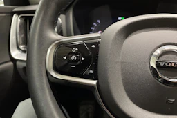 musta Volvo V60 Cross Country 2023 kuva 19.