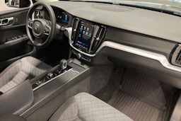 musta Volvo V60 Cross Country 2023 kuva 25.