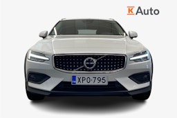 valkoinen Volvo V60 Cross Country 2023 kuva 4.