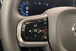 valkoinen Volvo V60 Cross Country 2023 kuva 14.