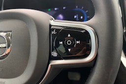 valkoinen Volvo V60 Cross Country 2023 kuva 15.