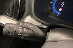 valkoinen Volvo V60 Cross Country 2023 kuva 17.