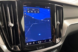 valkoinen Volvo V60 Cross Country 2023 kuva 18.