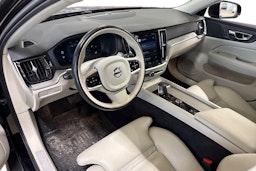 musta Volvo V60 Cross Country 2023 kuva 3.