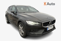 harmaa Volvo V60 Cross Country 2023 kuva 1.