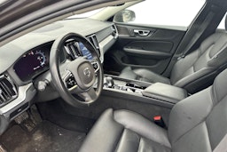 harmaa Volvo V60 Cross Country 2023 kuva 3.