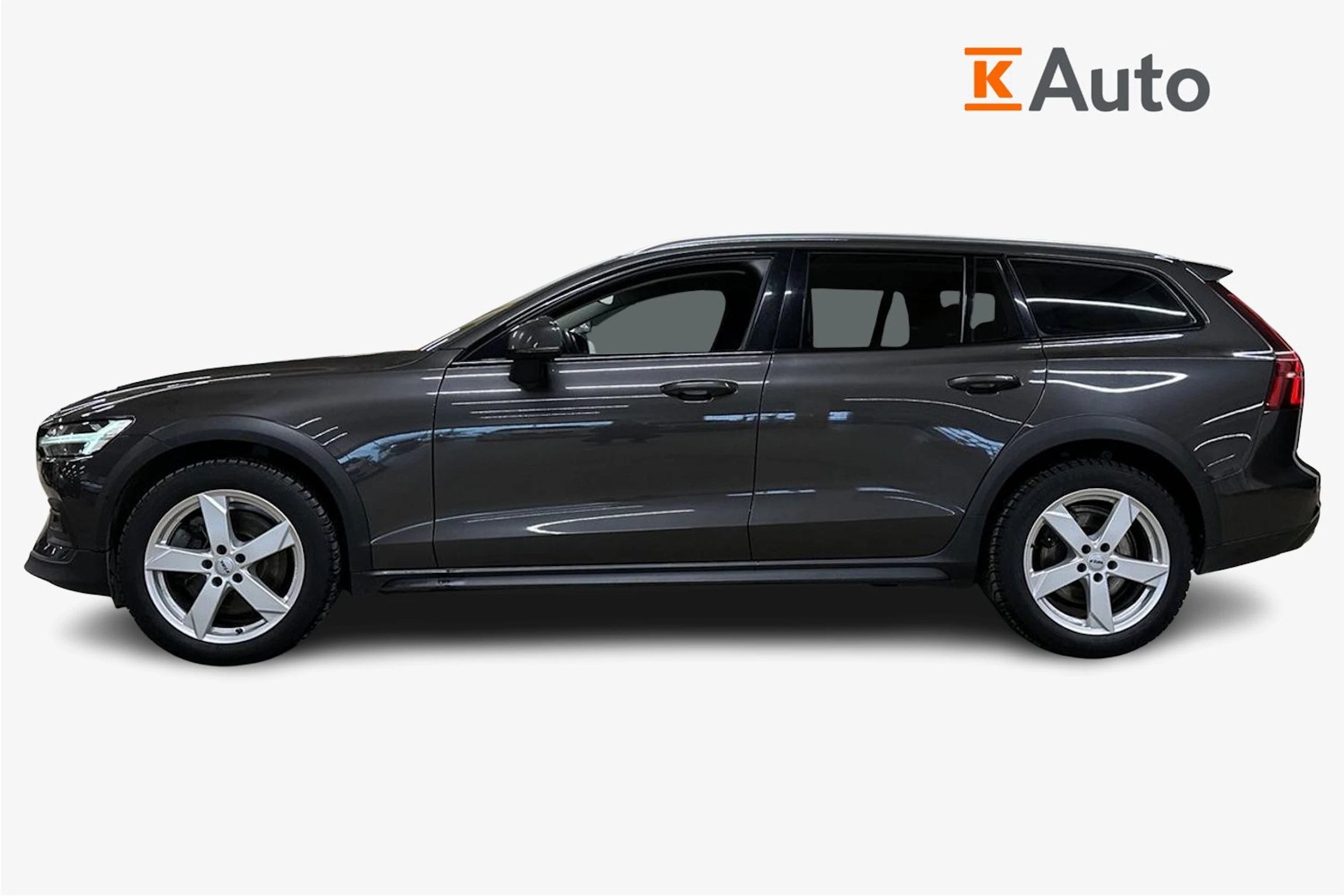 harmaa Volvo V60 Cross Country 2023 kuva 5.