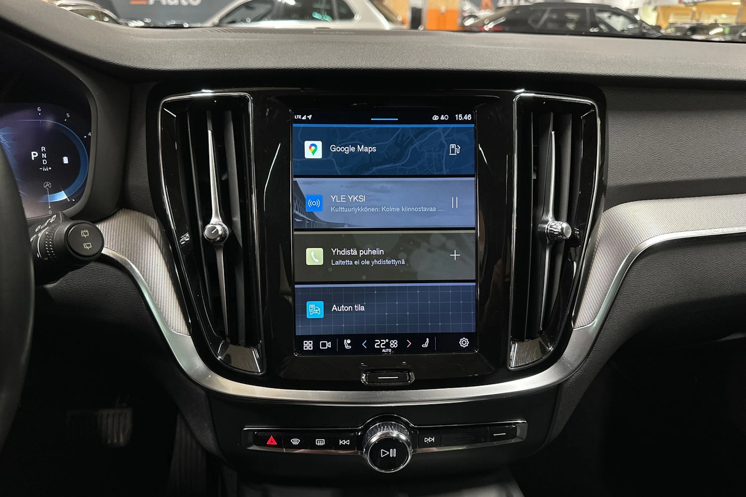 harmaa Volvo V60 Cross Country 2023 kuva 21.