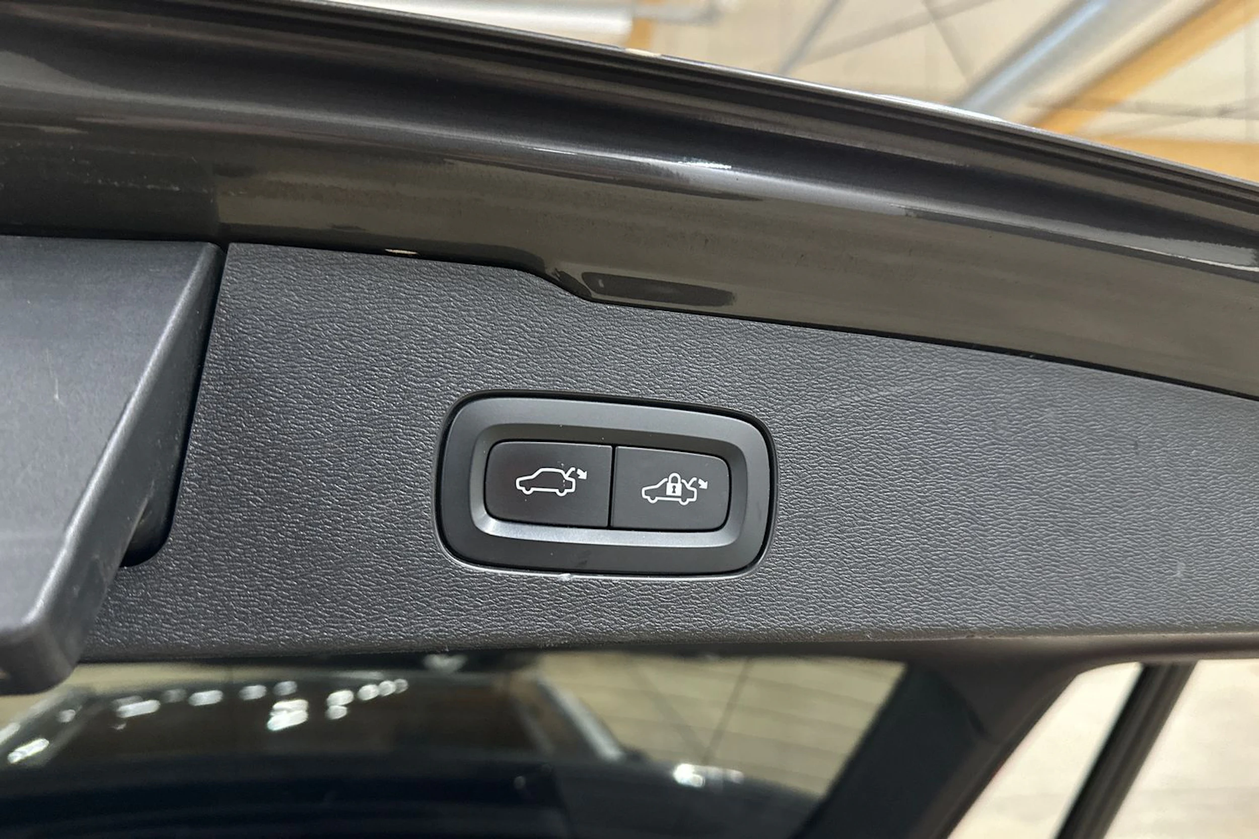 harmaa Volvo V60 Cross Country 2023 kuva 30.