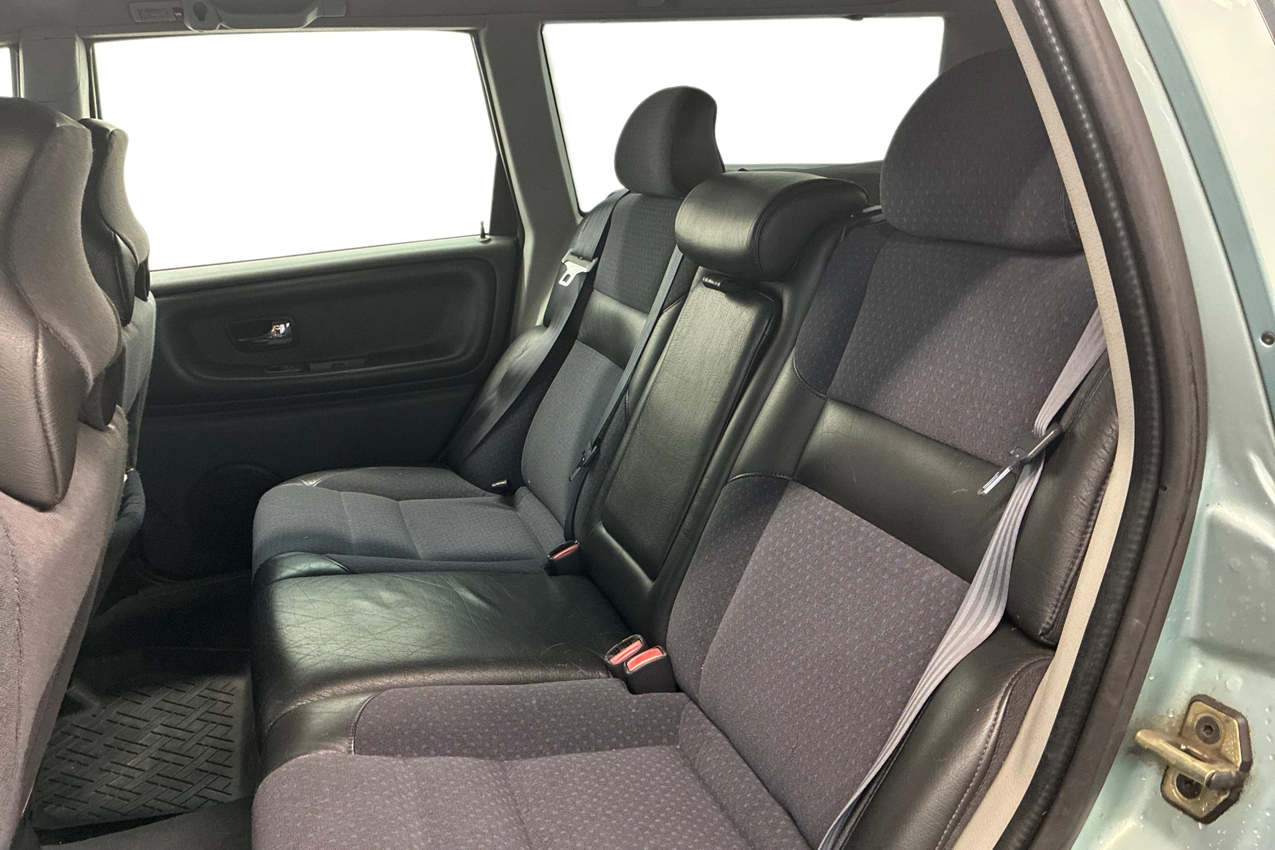 turkoosi Volvo V70 1997 kuva 8.