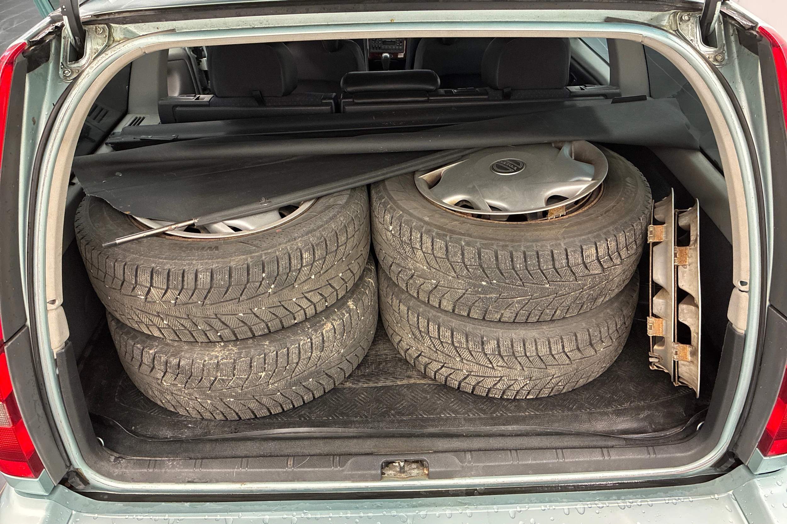 turkoosi Volvo V70 1997 kuva 10.
