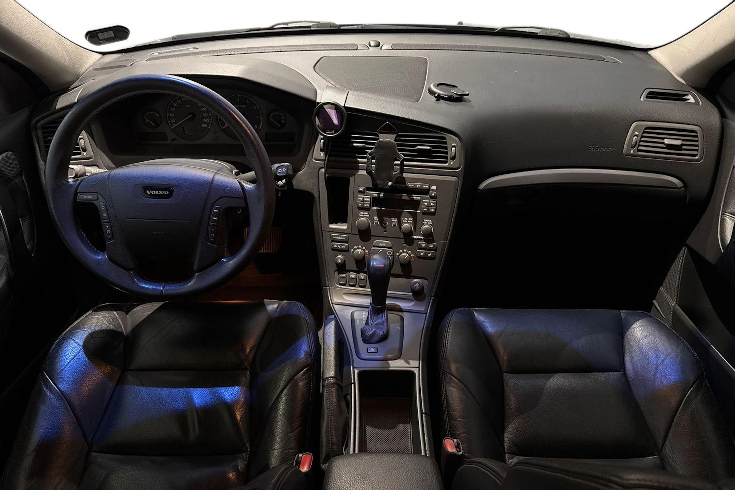 harmaa Volvo V70 2001 kuva 7.