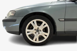 harmaa Volvo V70 2001 kuva 9.