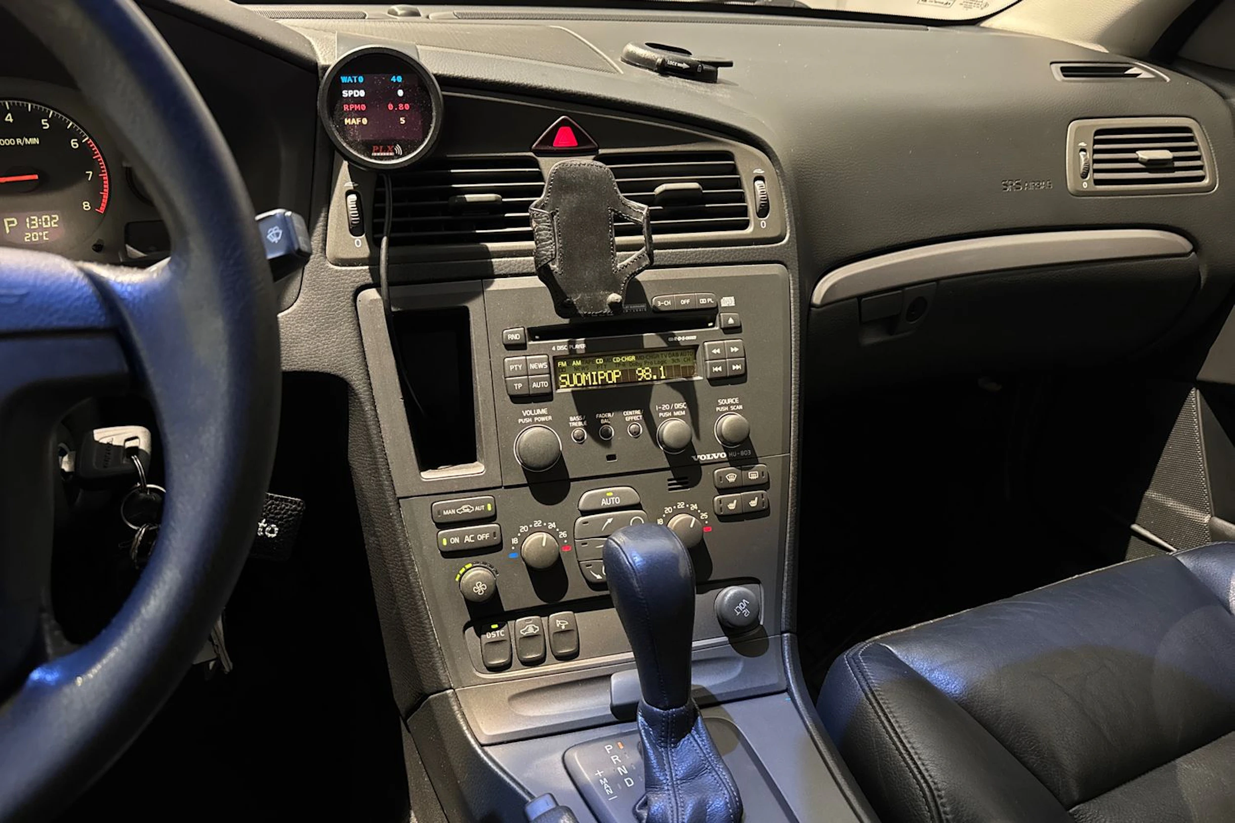 harmaa Volvo V70 2001 kuva 17.