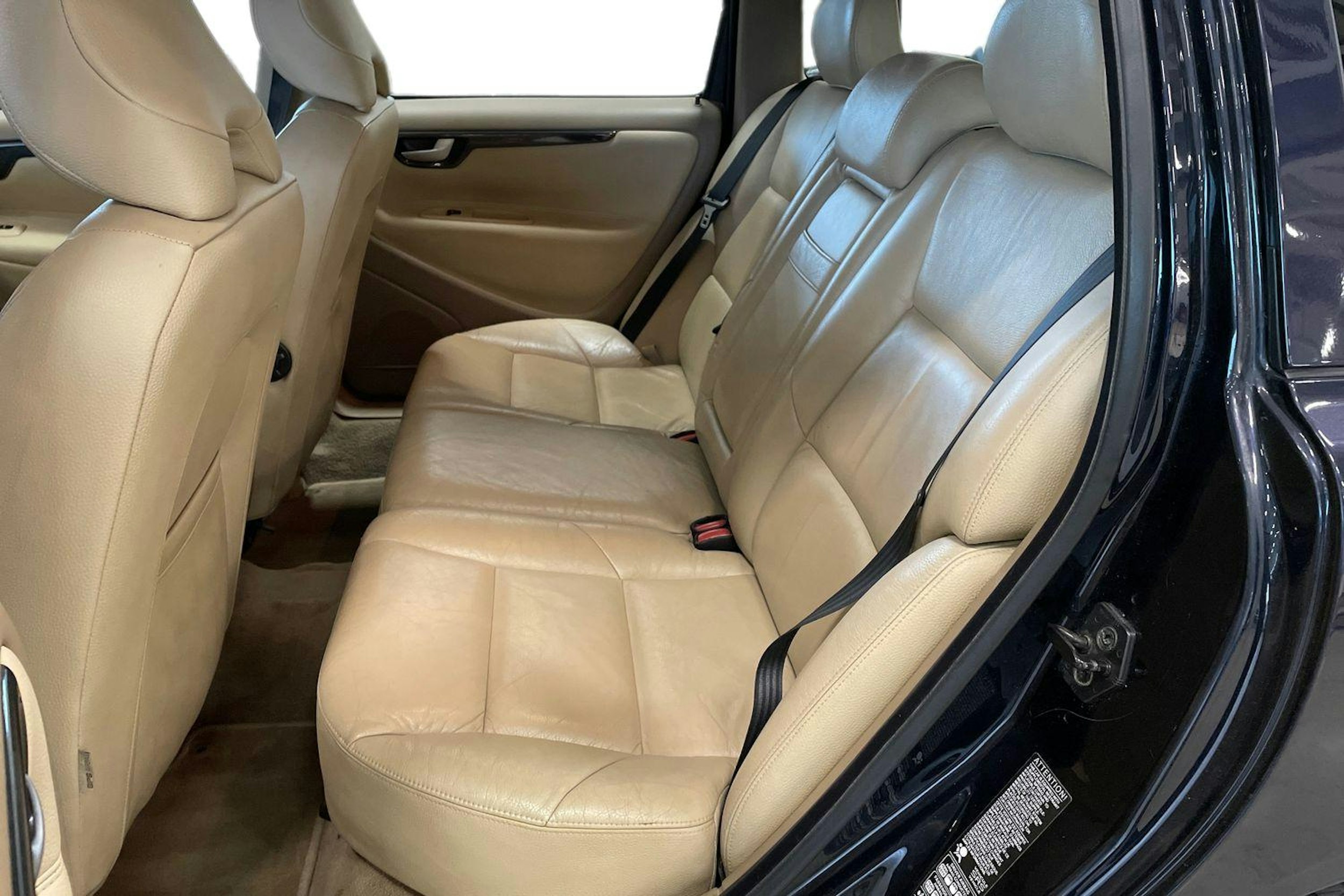 sininen Volvo V70 2005 kuva 10.