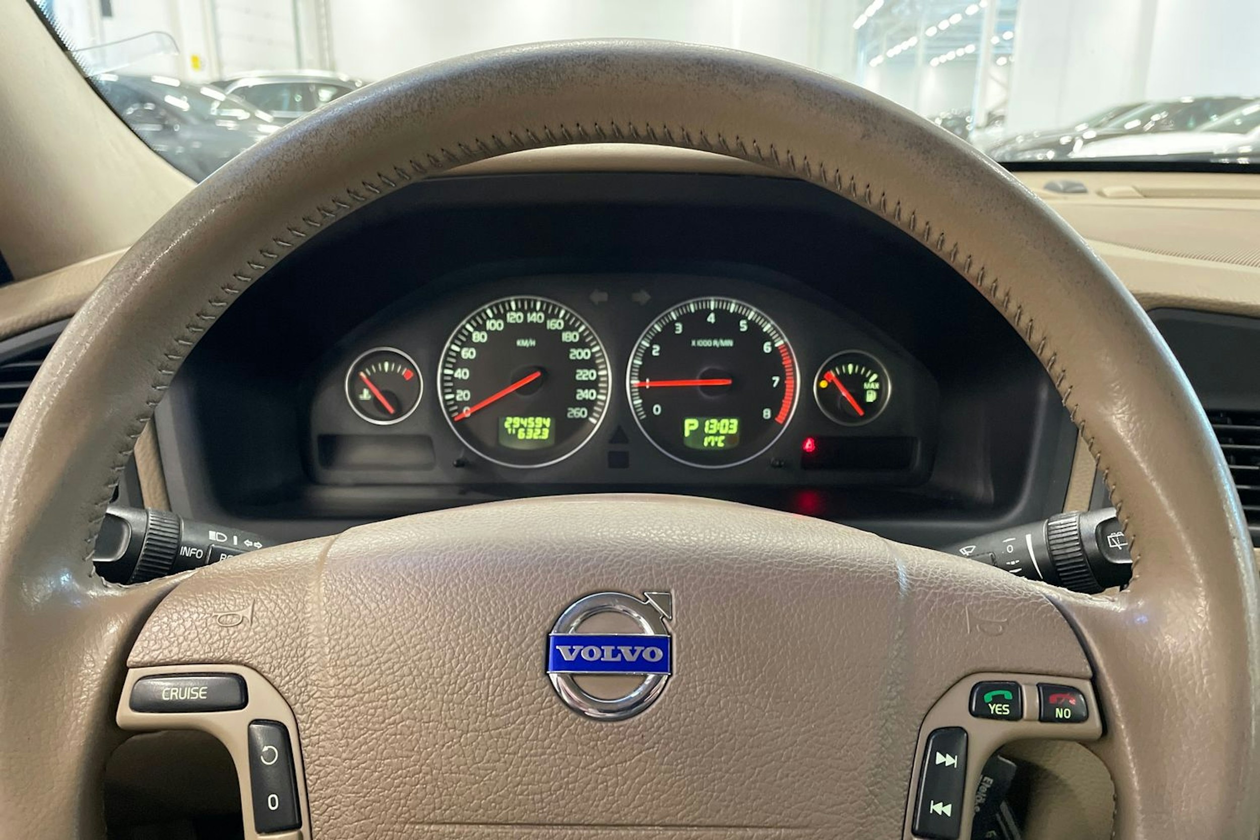 sininen Volvo V70 2005 kuva 15.