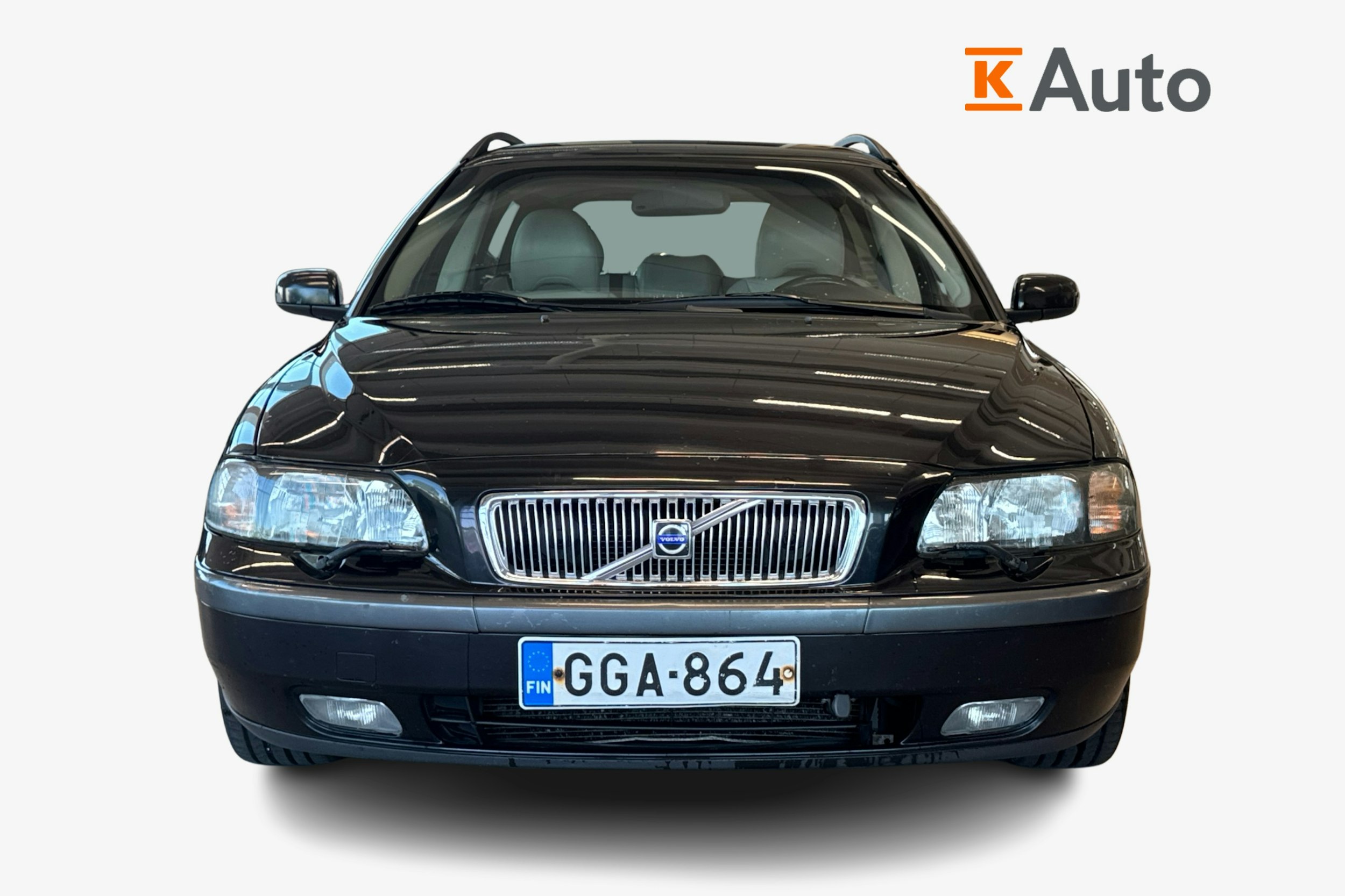 Musta Volvo V70 2004 kuva 4.
