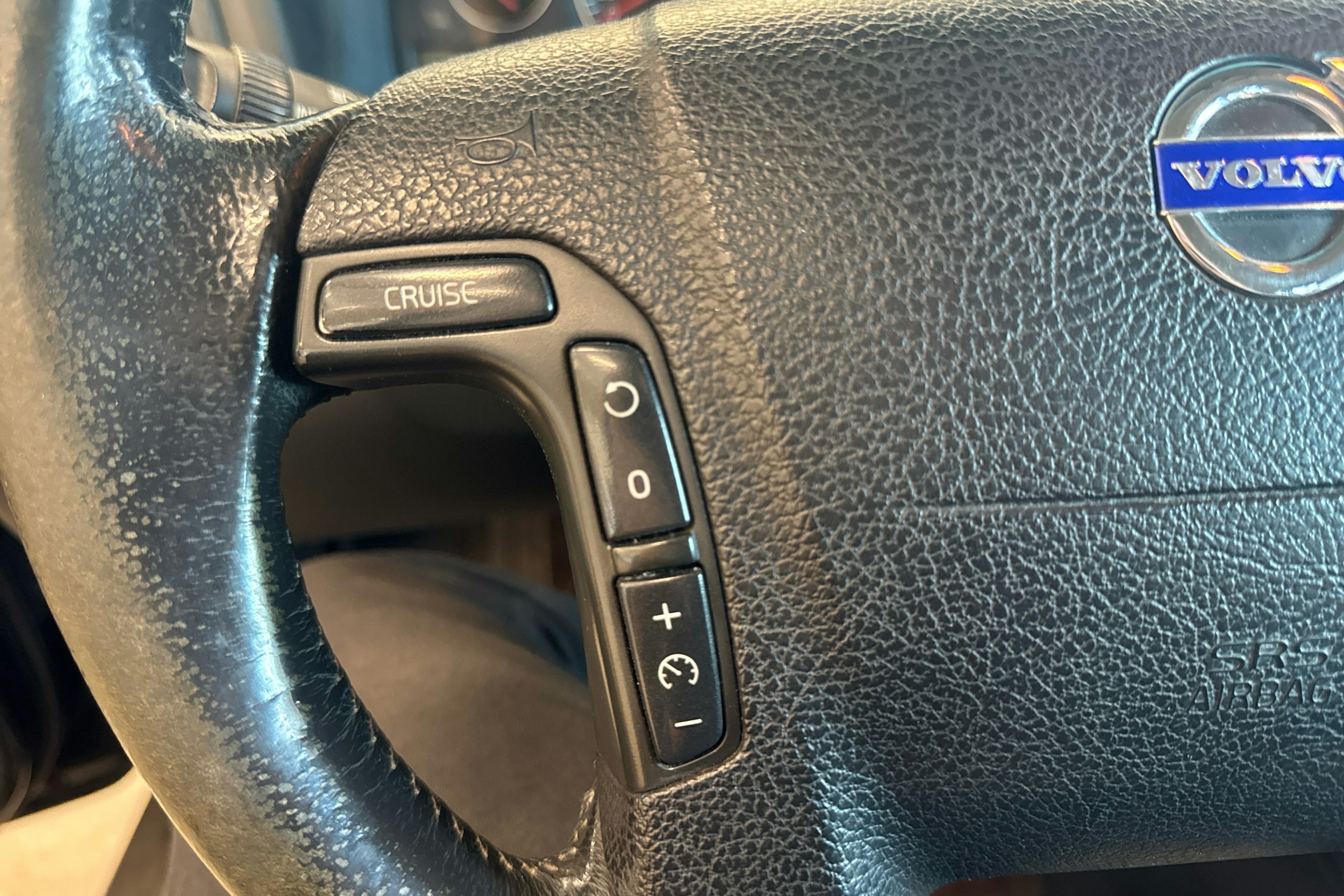 Musta Volvo V70 2004 kuva 12.