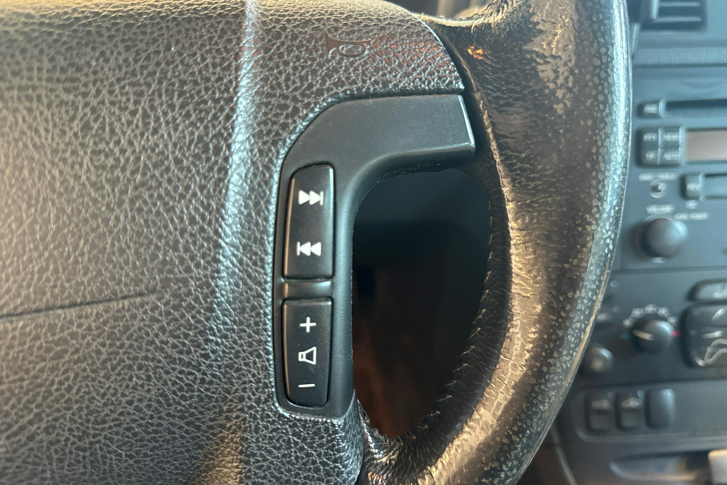 Musta Volvo V70 2004 kuva 13.
