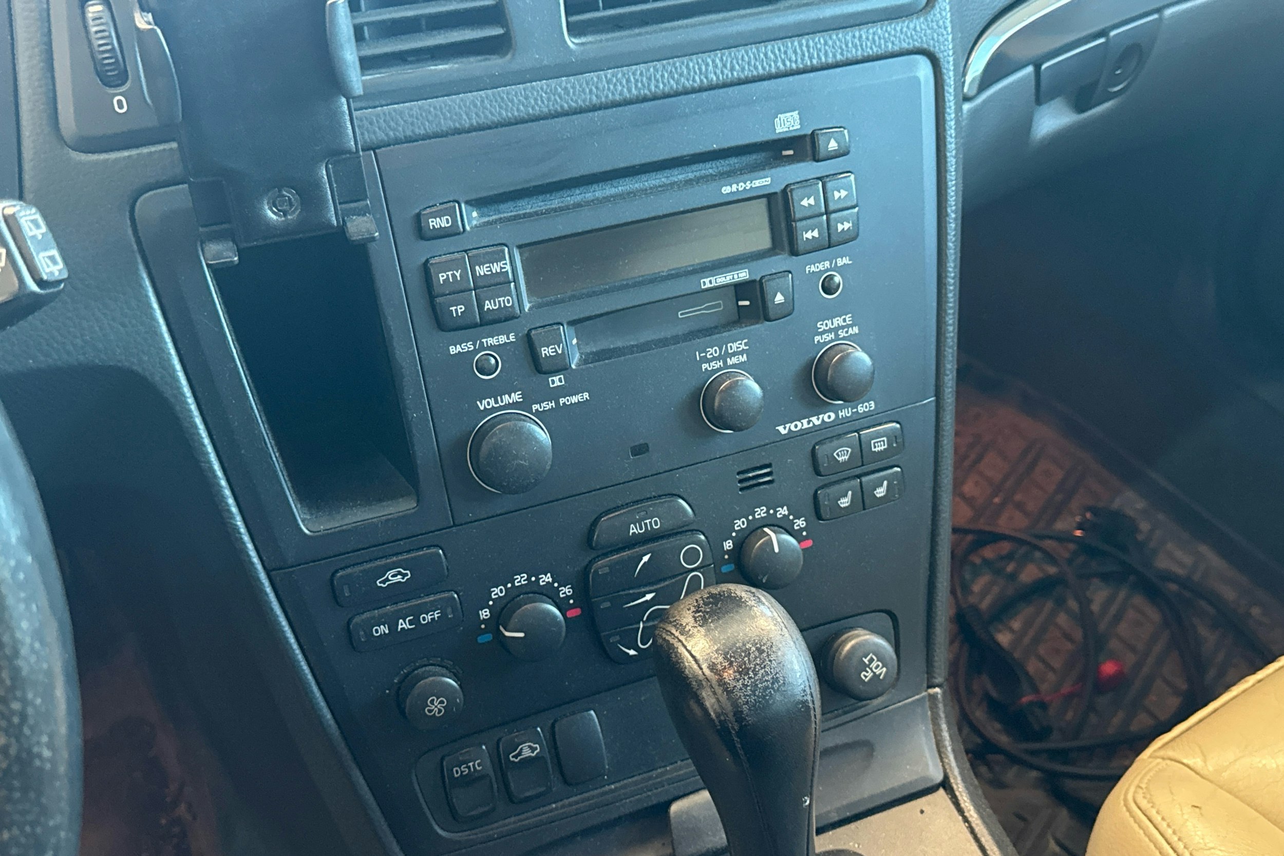 Musta Volvo V70 2004 kuva 14.