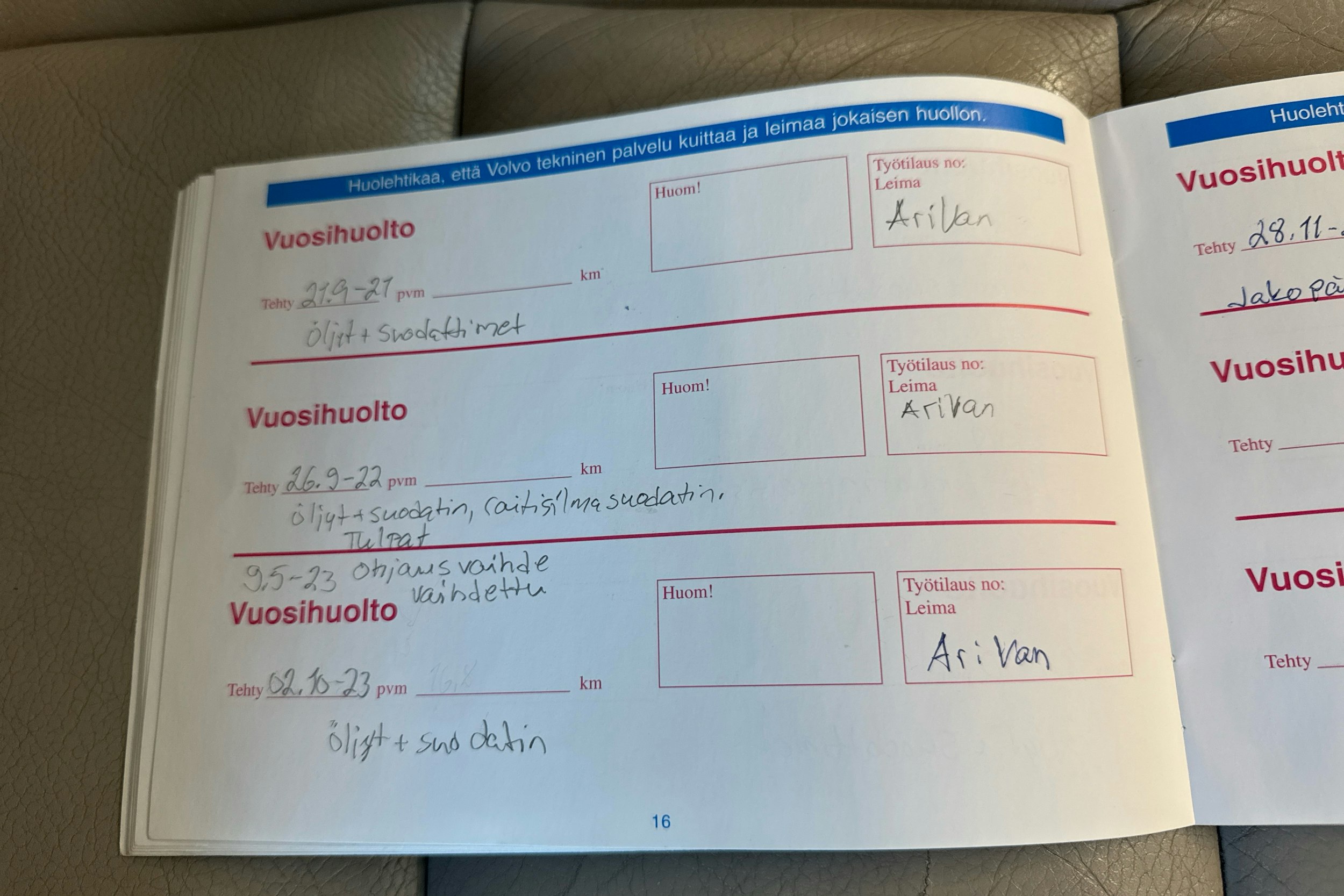 Musta Volvo V70 2004 kuva 23.