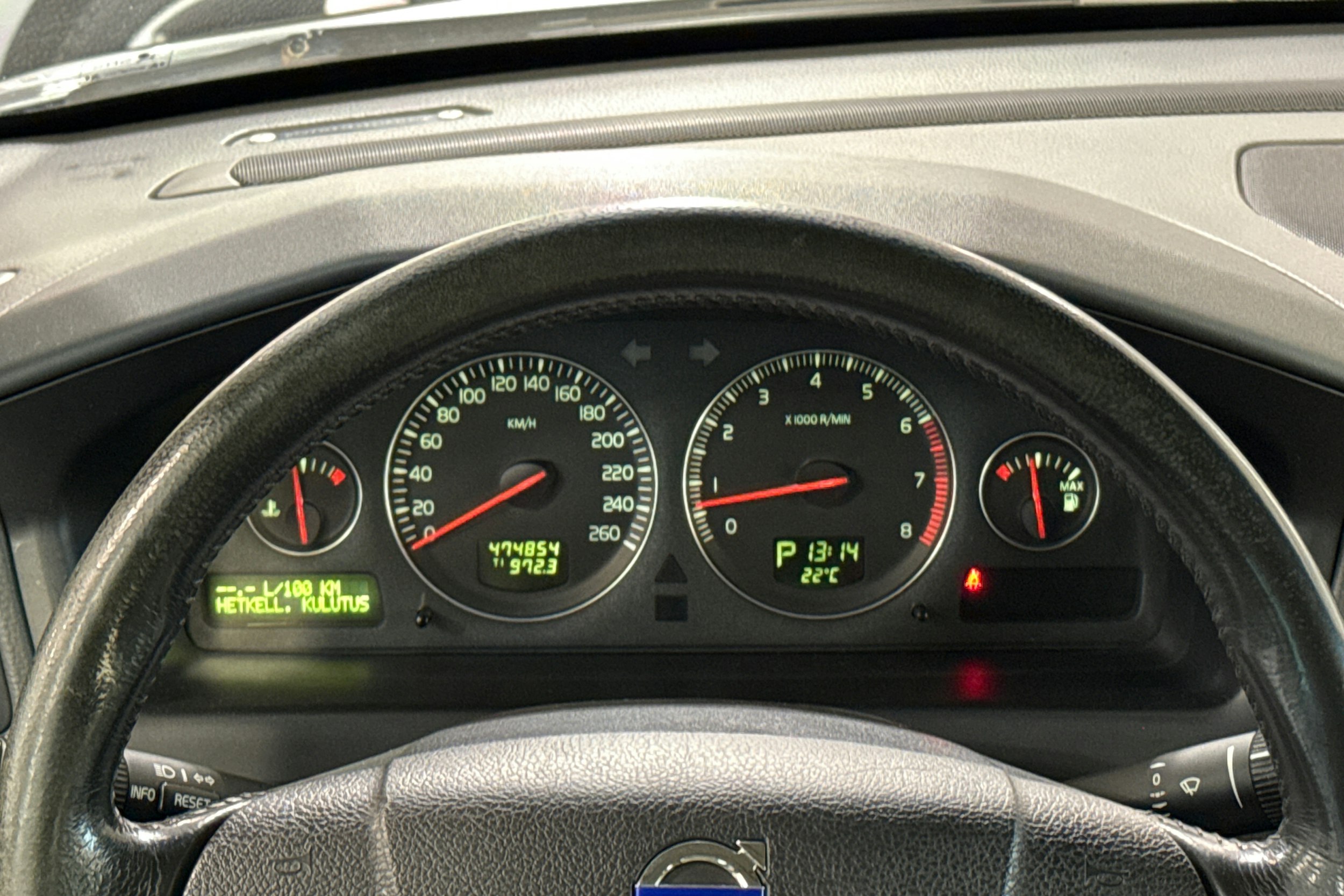 musta Volvo V70 2004 kuva 15.
