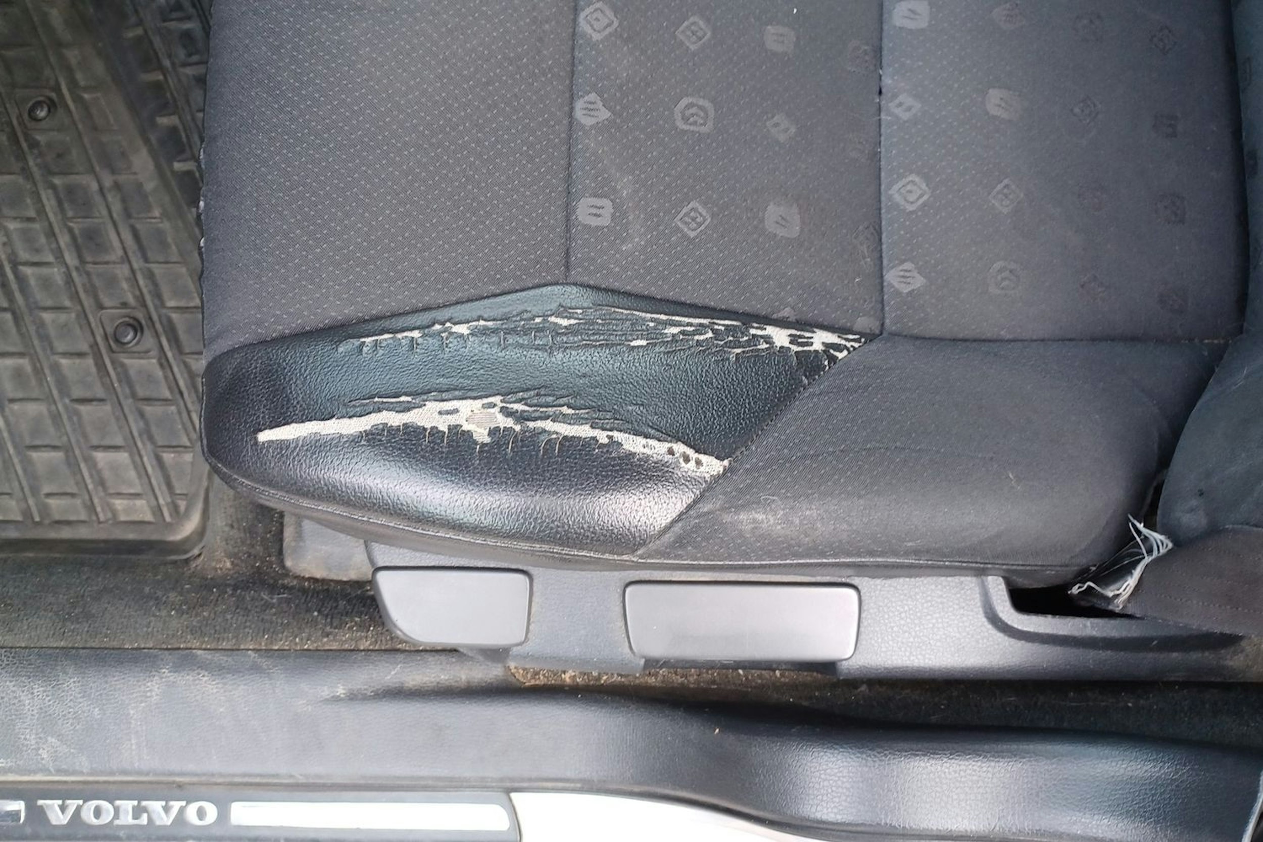 Hopea Volvo V70 2004 kuva 20.